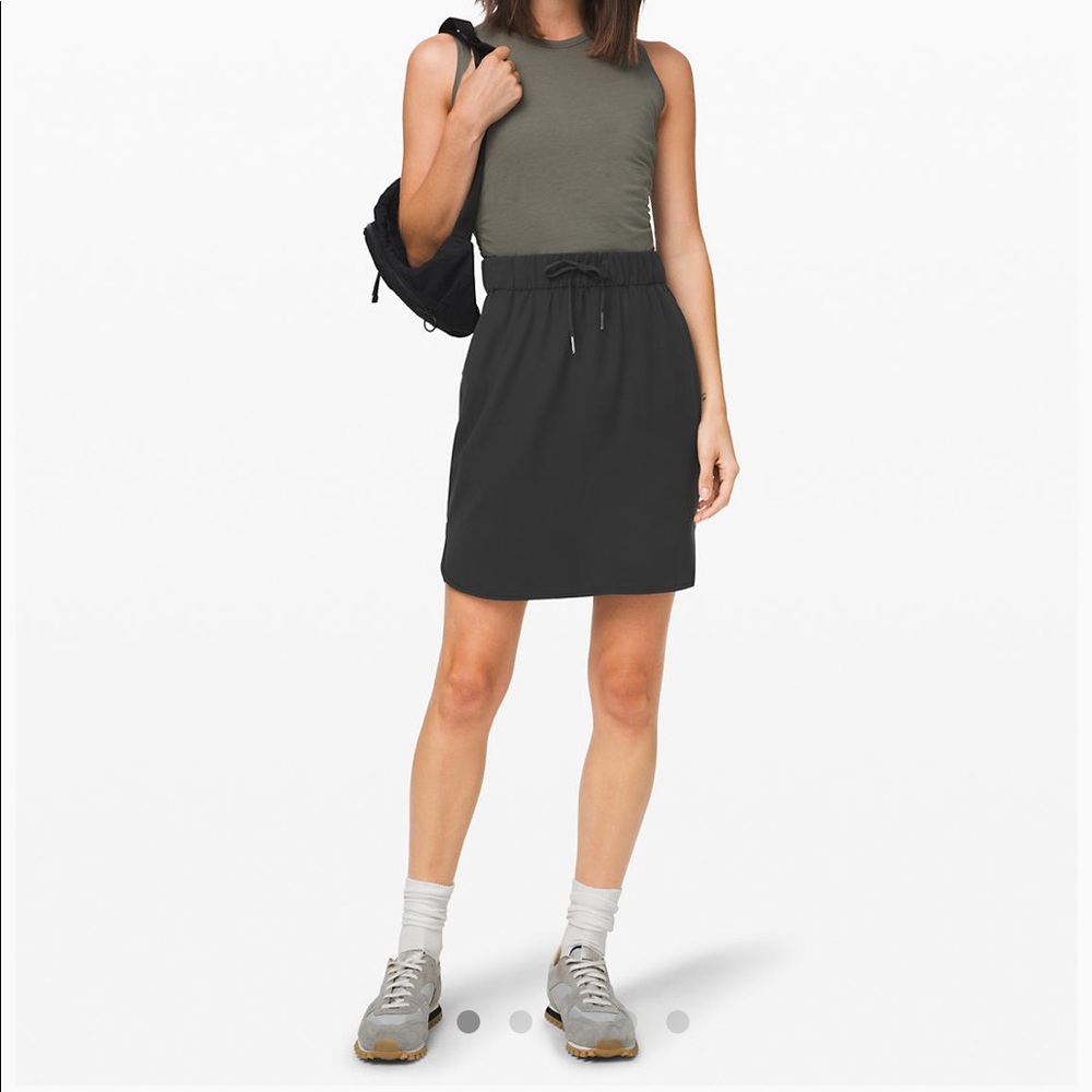 Lululemon On The Fly Black Woven Skirt NWT - Picture 6 of 8